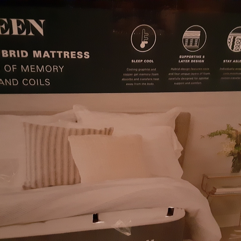 queen hybrid mattress -- memory foam and coils
